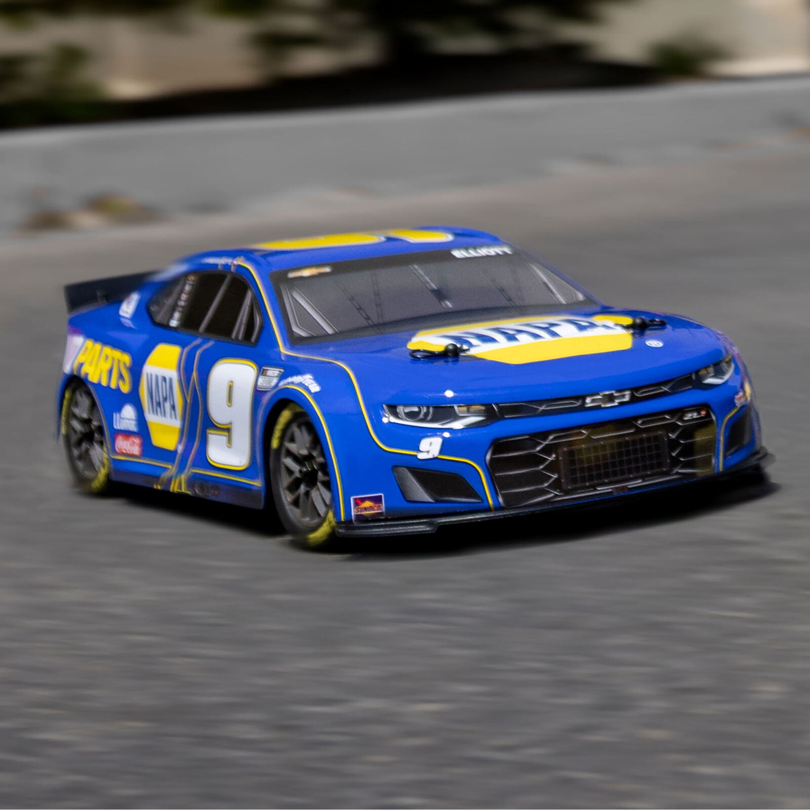 Losi 1:12 NASCAR RC Race Car Kyle Larson No.5 Valvoline 2025 Chevrolet Camaro ZL1 2S AWD RTR Brushed On-Road-LOS1122505