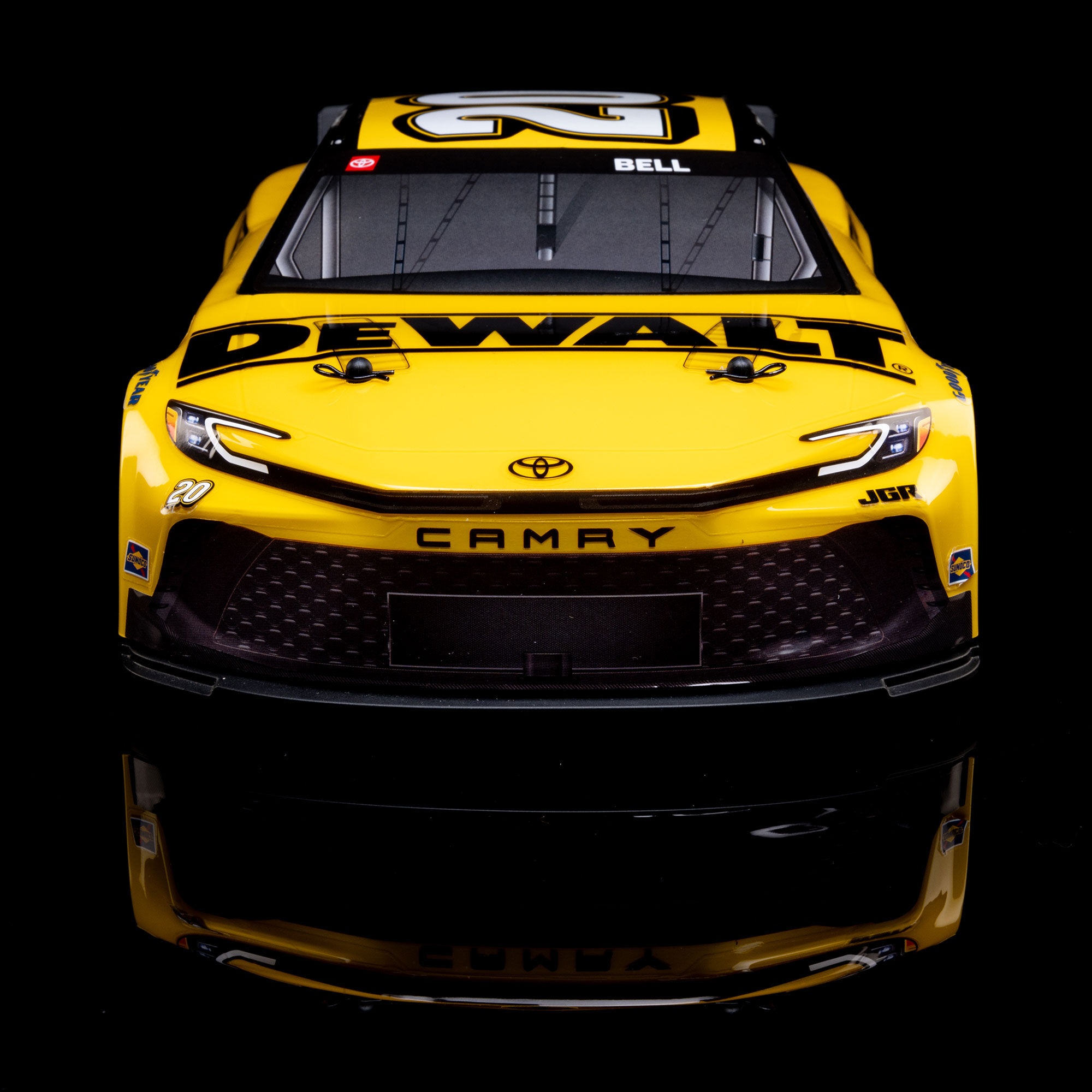 Losi 1:12 NASCAR RC Race Car Kyle Larson No.5 Valvoline 2025 Chevrolet Camaro ZL1 2S AWD RTR Brushed On-Road-LOS1122505