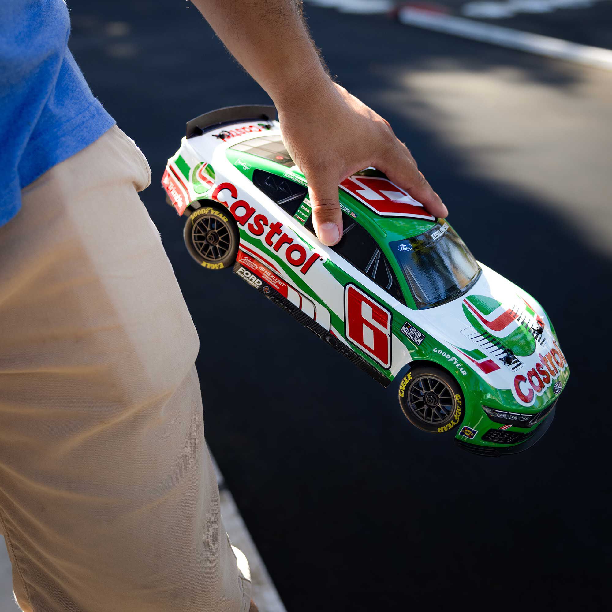 Losi 1:12 NASCAR RC Race Car Brad Keselowski No. 6 2026 Castrol Ford Mustang 2S AWD RTR Brushed On-Road-LOS1122606