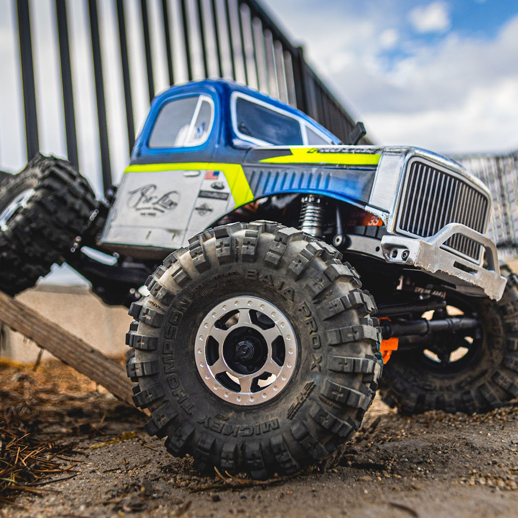 Pro-Line Racing 1:10 Mickey Thompson Baja Pro X Predator F/R 1.9" Crawler Tires (2)-PRO1021303