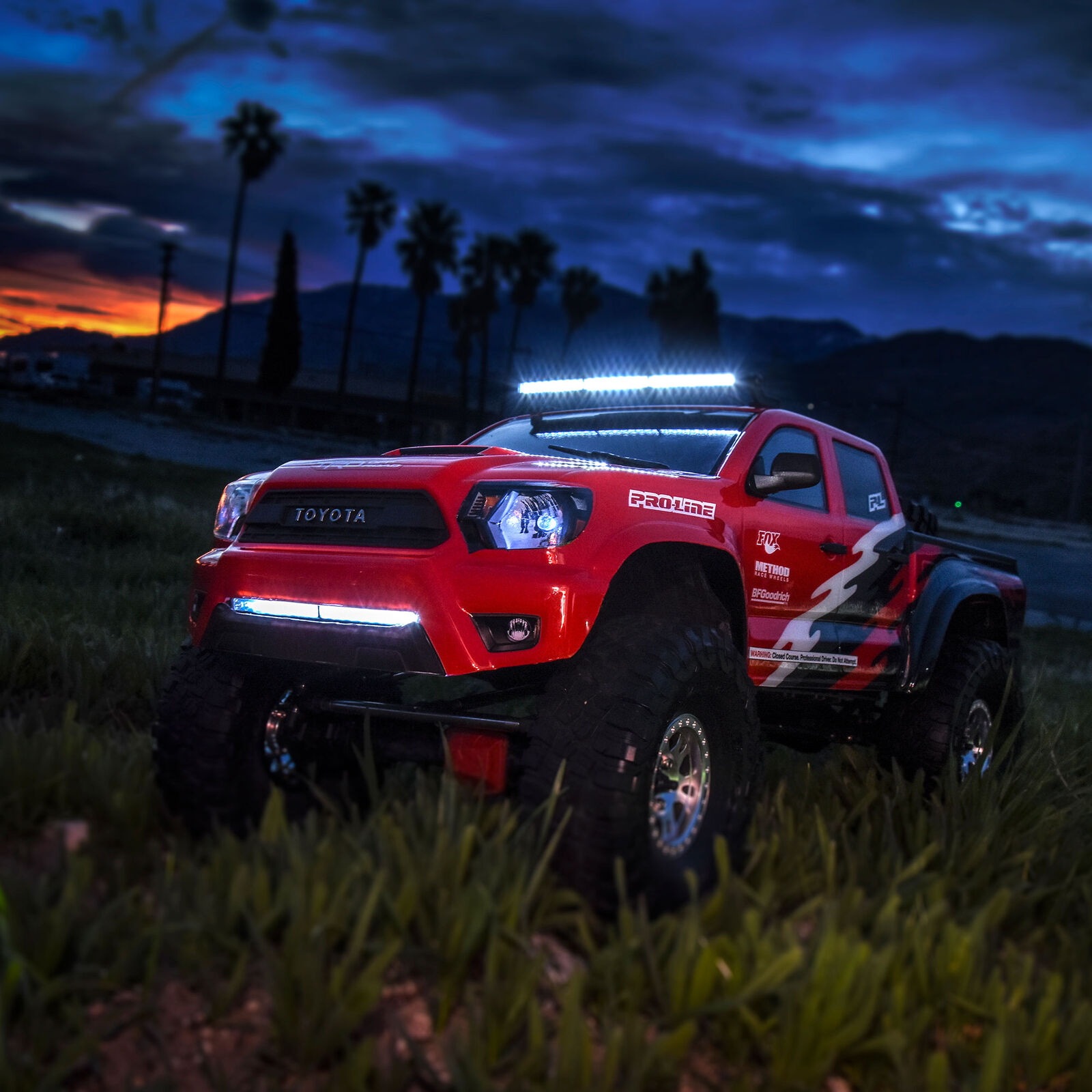 Pro-Line Racing 1/10 2015 Toyota Tacoma TRD Pro Clear Body 12.3" (313mm) Wheelbase: Crawlers-PRO356800