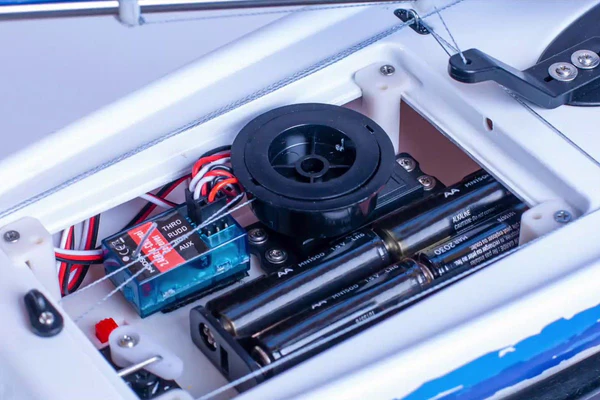 Rage R/C - Eclipse 650 RTR Sailboat-RGRB1302