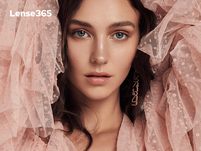 How Much Should a Pair of Annual Disposable Colored Contacts Cost