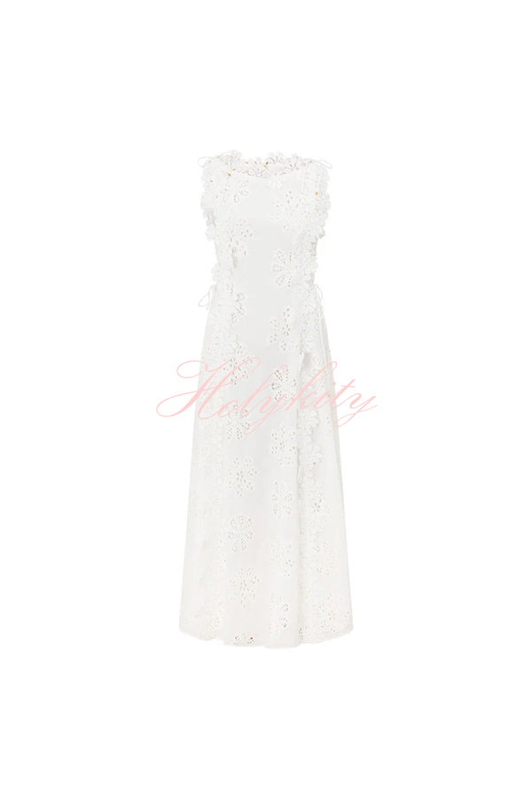 Mairi Embroidery Hollow Fabric Delicate Flower Trim Side Lace-up Maxi Dress