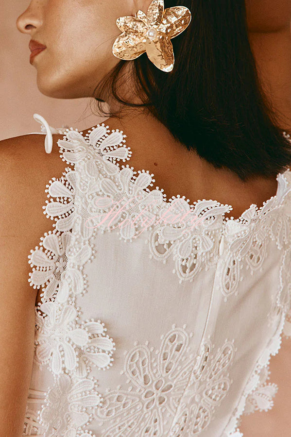 Mairi Embroidery Hollow Fabric Delicate Flower Trim Side Lace-up Maxi Dress