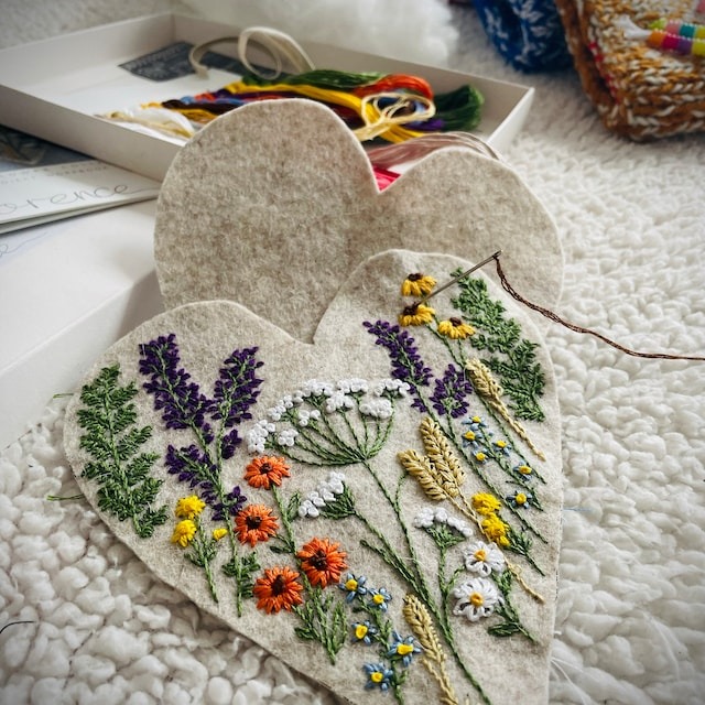 Hanging Heart Embroidery Kit - BUY 2 FREE SHIPPING