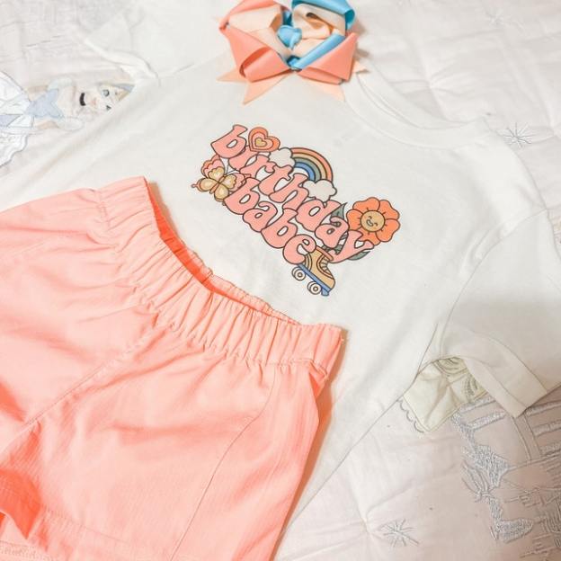 Personalized Girls Retro Birthday T-Shirt| Cloth1424