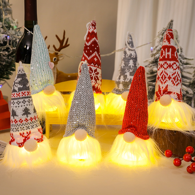 Forester Glows Gnome