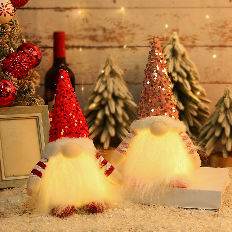 Glowing Faceless Gnome