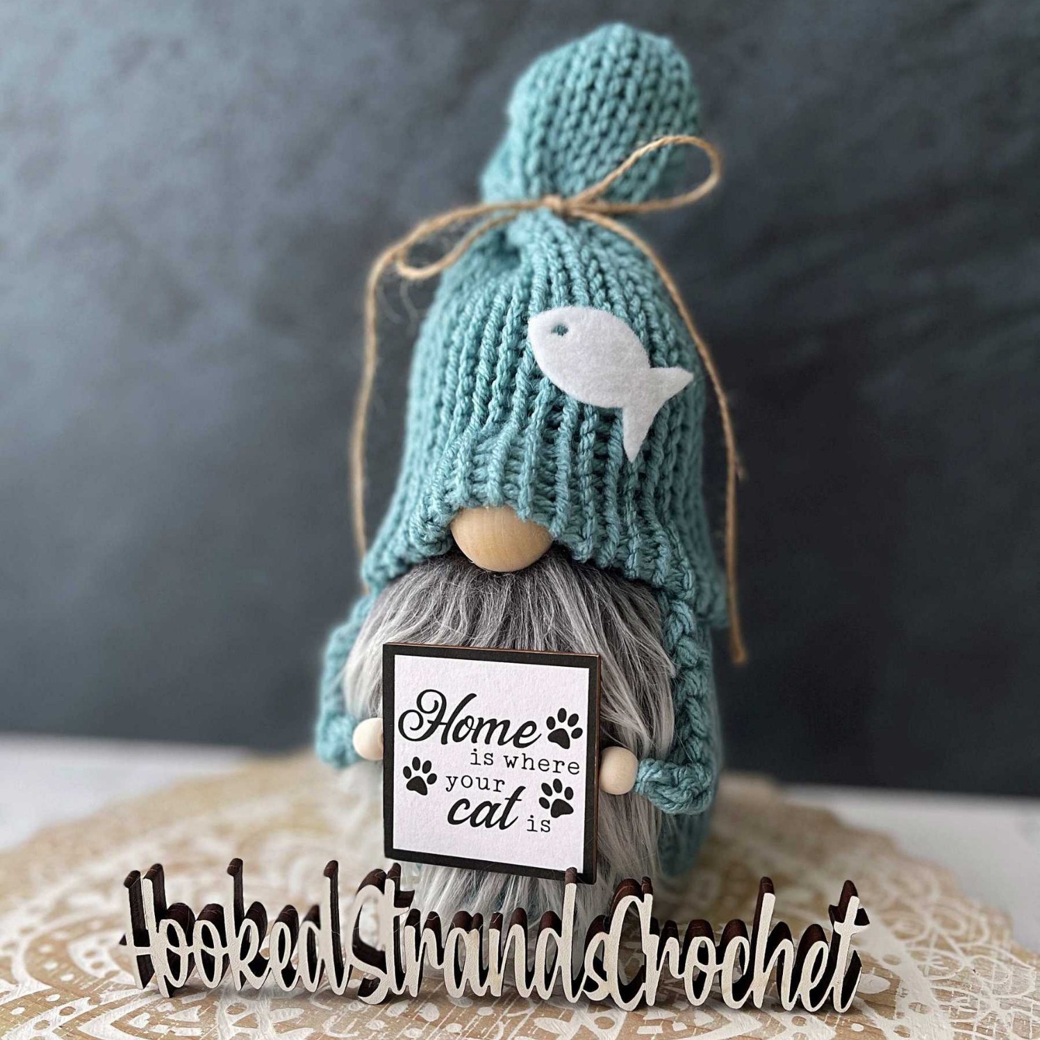 Cat lover Gnome (10 inches)