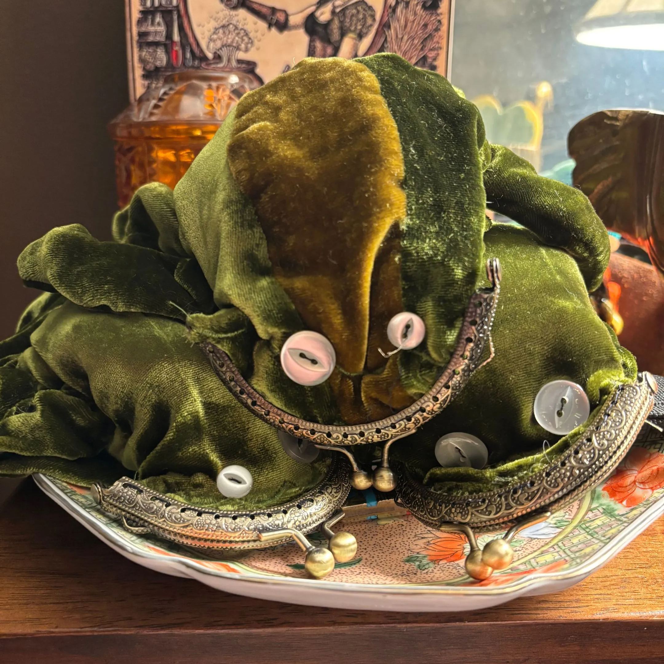 Velvet, Frog Coin Purse
