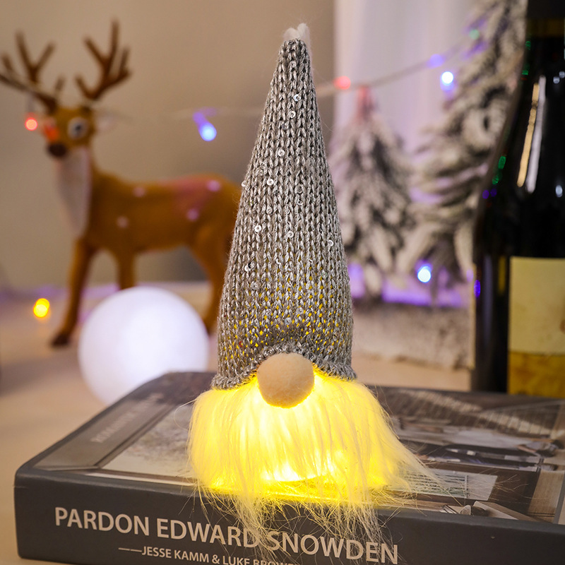 Forester Glows Gnome