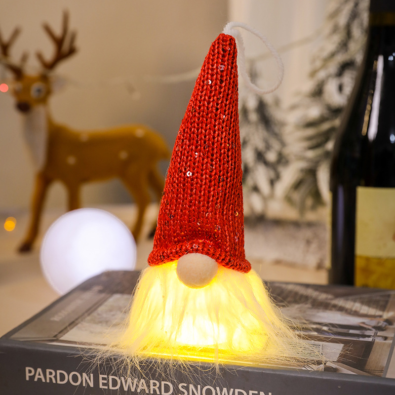 Forester Glows Gnome