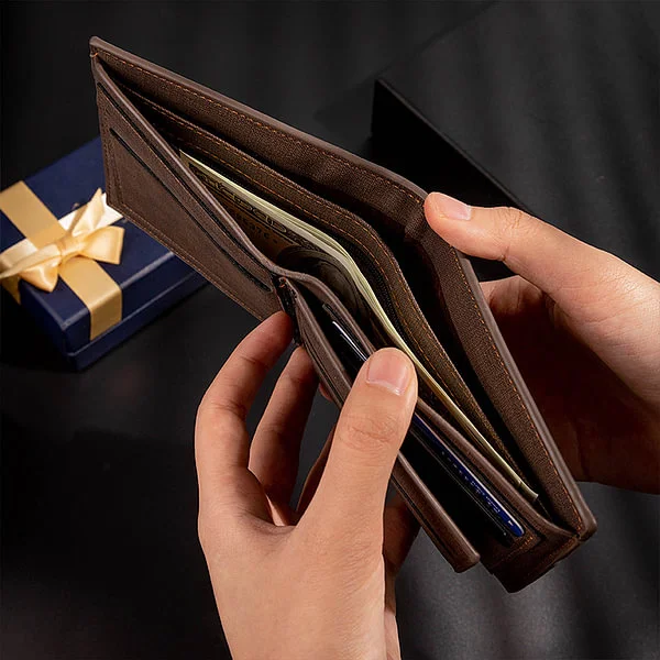 Personalized 1-12 Fists Bump Leather Wallet with Engraved Names Father's Day Birthday Gift for Dad Grandpa