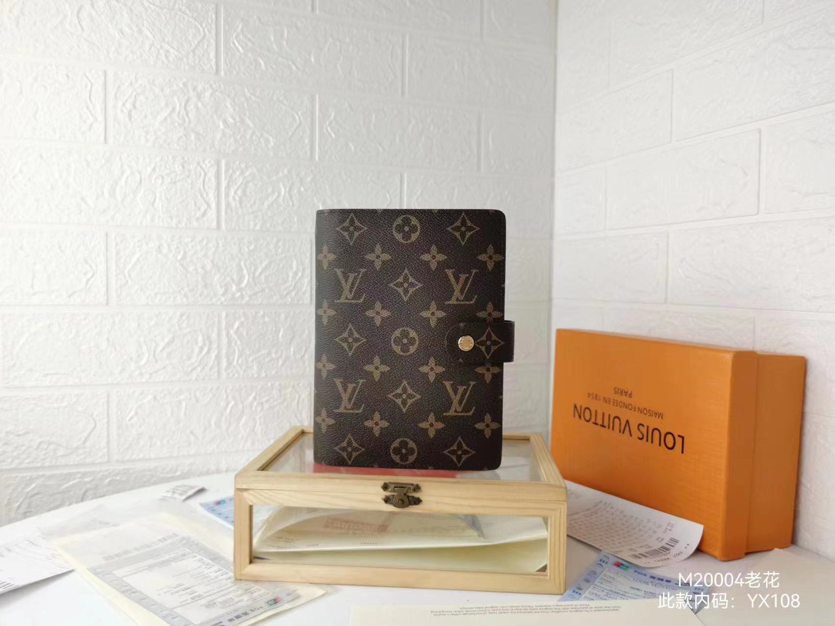 LV Louis Vuitton Delicate Notebook