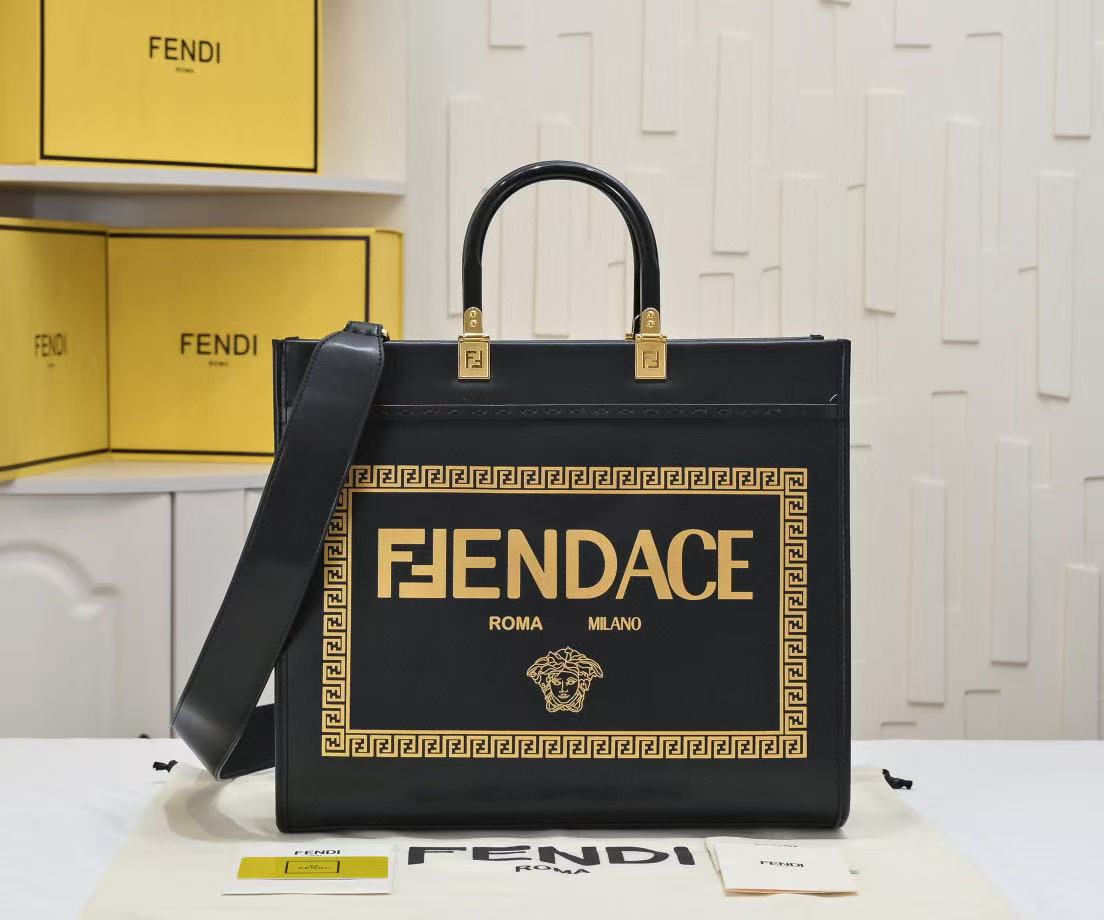 F design  X Versace co-brand commerative retro totebag 