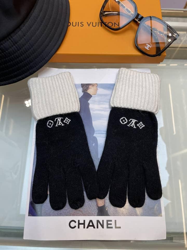 LV Louis Vuittion Winter wool knited Gloves high quality