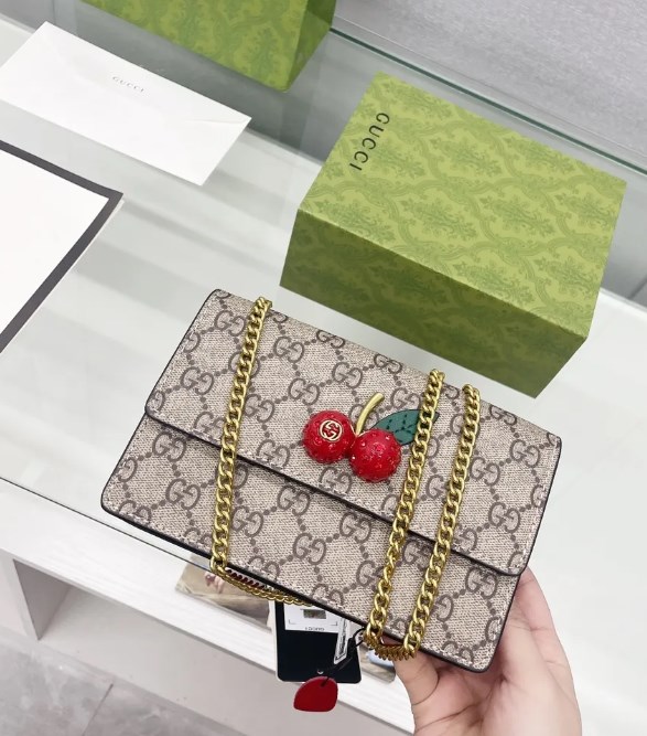 Gucci Cherry Chain Handbags Shoulder Bags