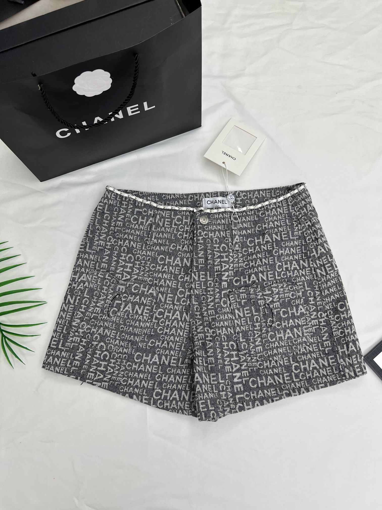 Chanel women's shorts with cutout pockets and full print