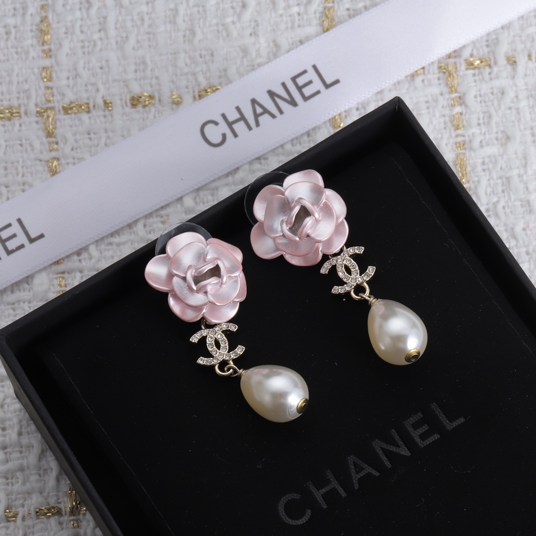 Chanel Fashion Pearl Earrings
