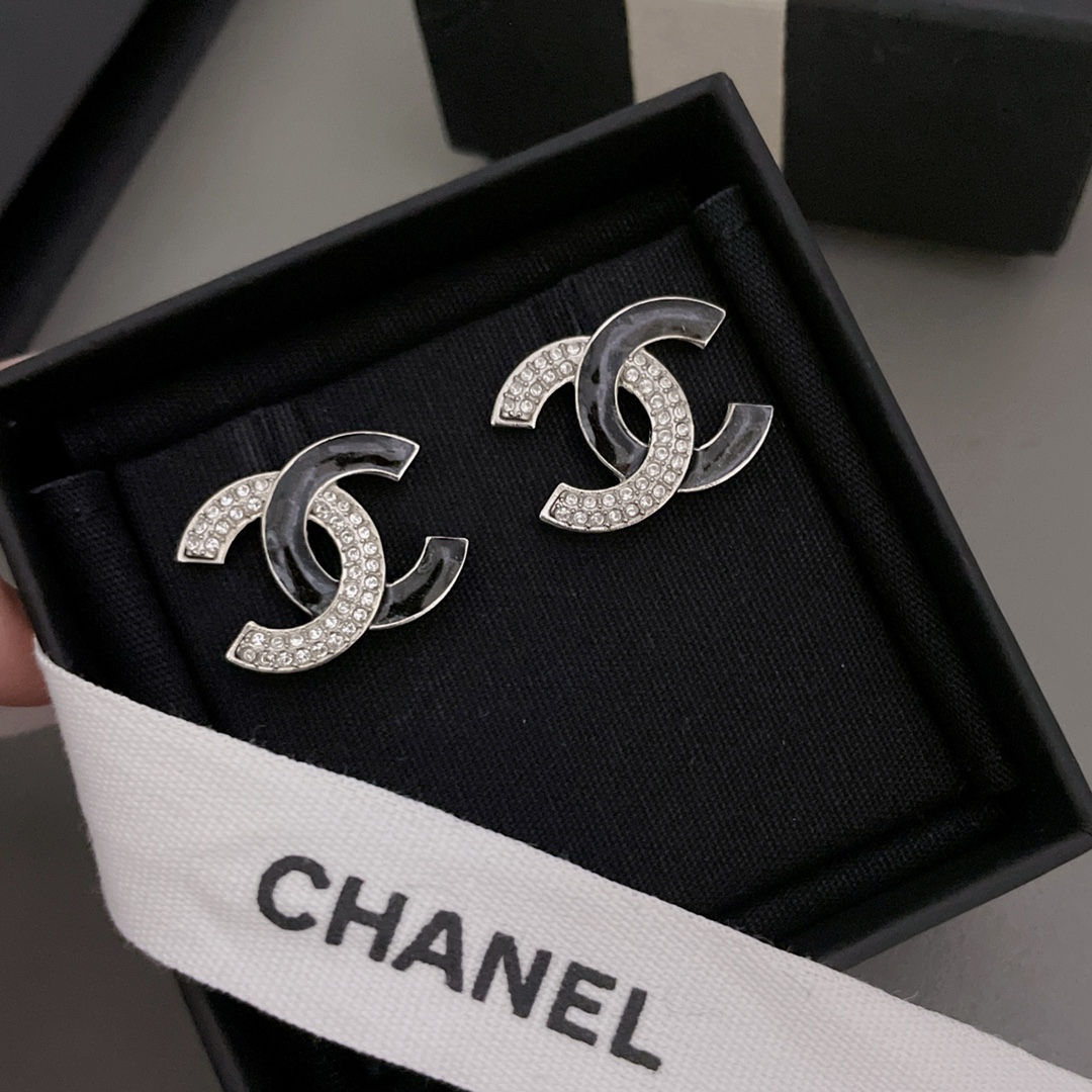Chanel Black oil White diamond double C earrings