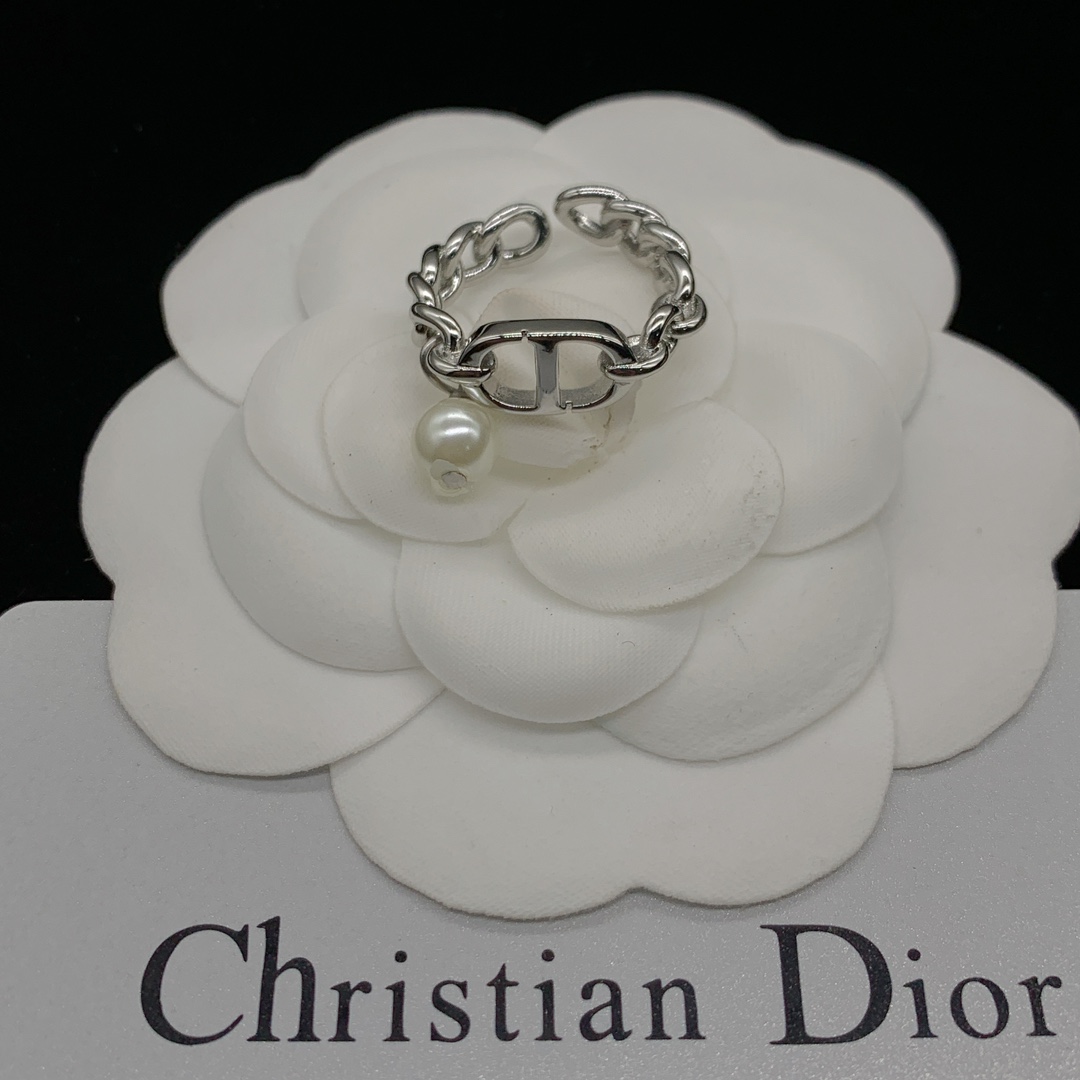 Dior new pearl open-cut ring
