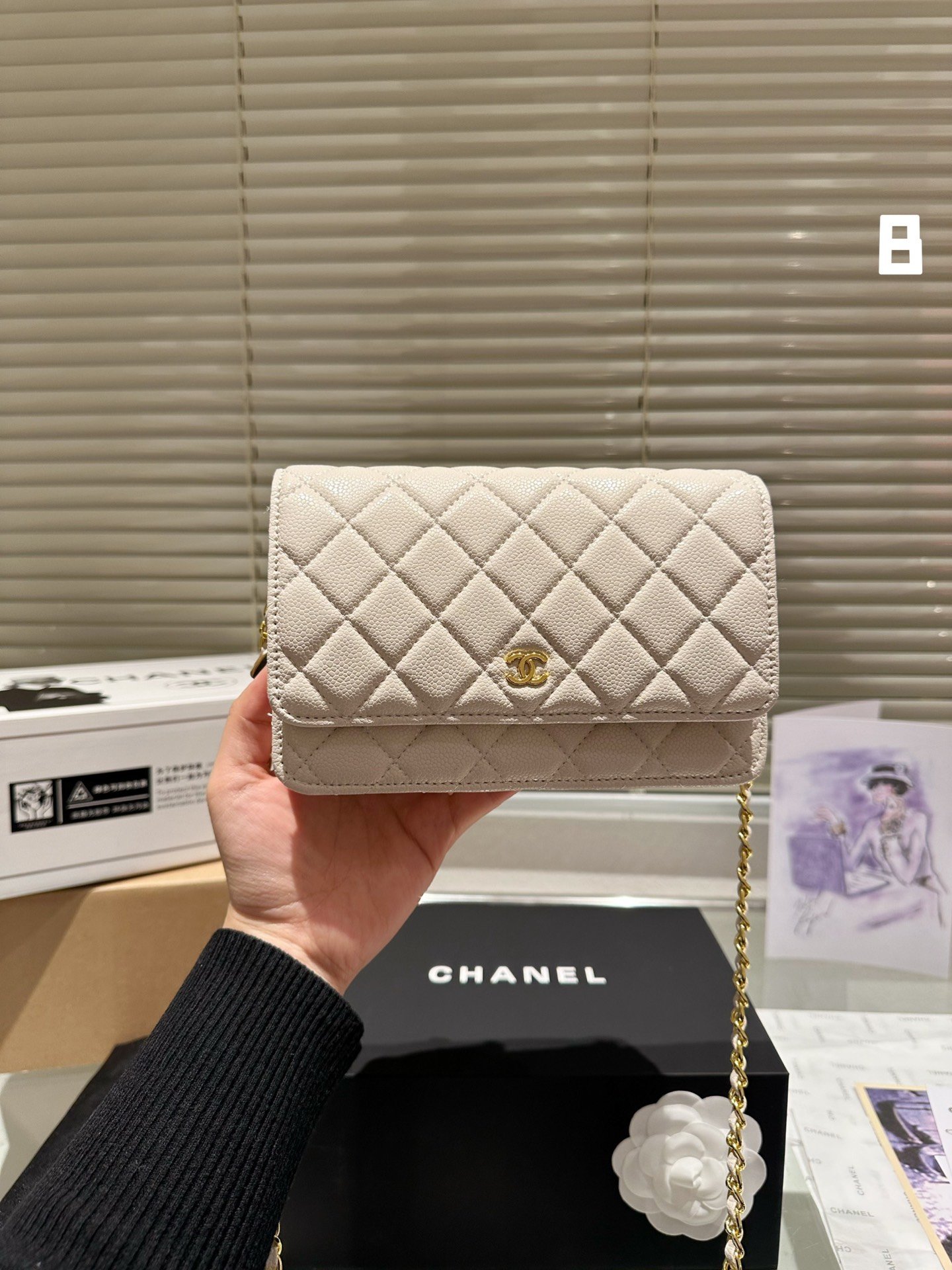 Chanel caviar patterned calf leather small square bag