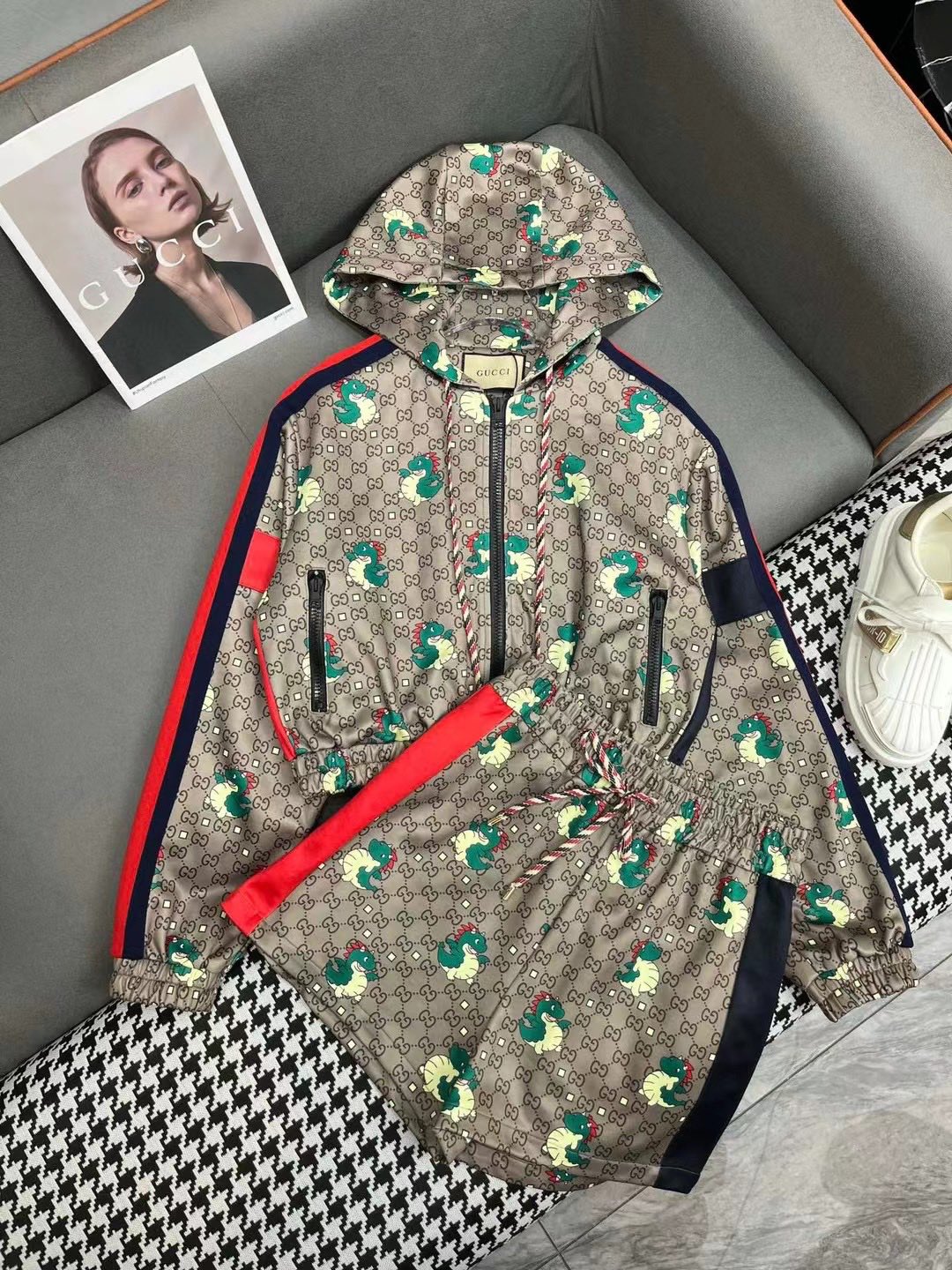 Gucci 24SS early spring new Year of the Dragon limited edition hooded windbreaker jacket shorts suit
