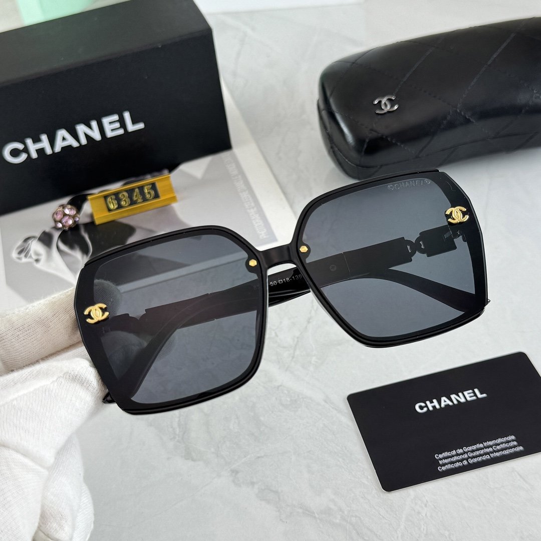 Chanel Women's Fashion Sunglasses