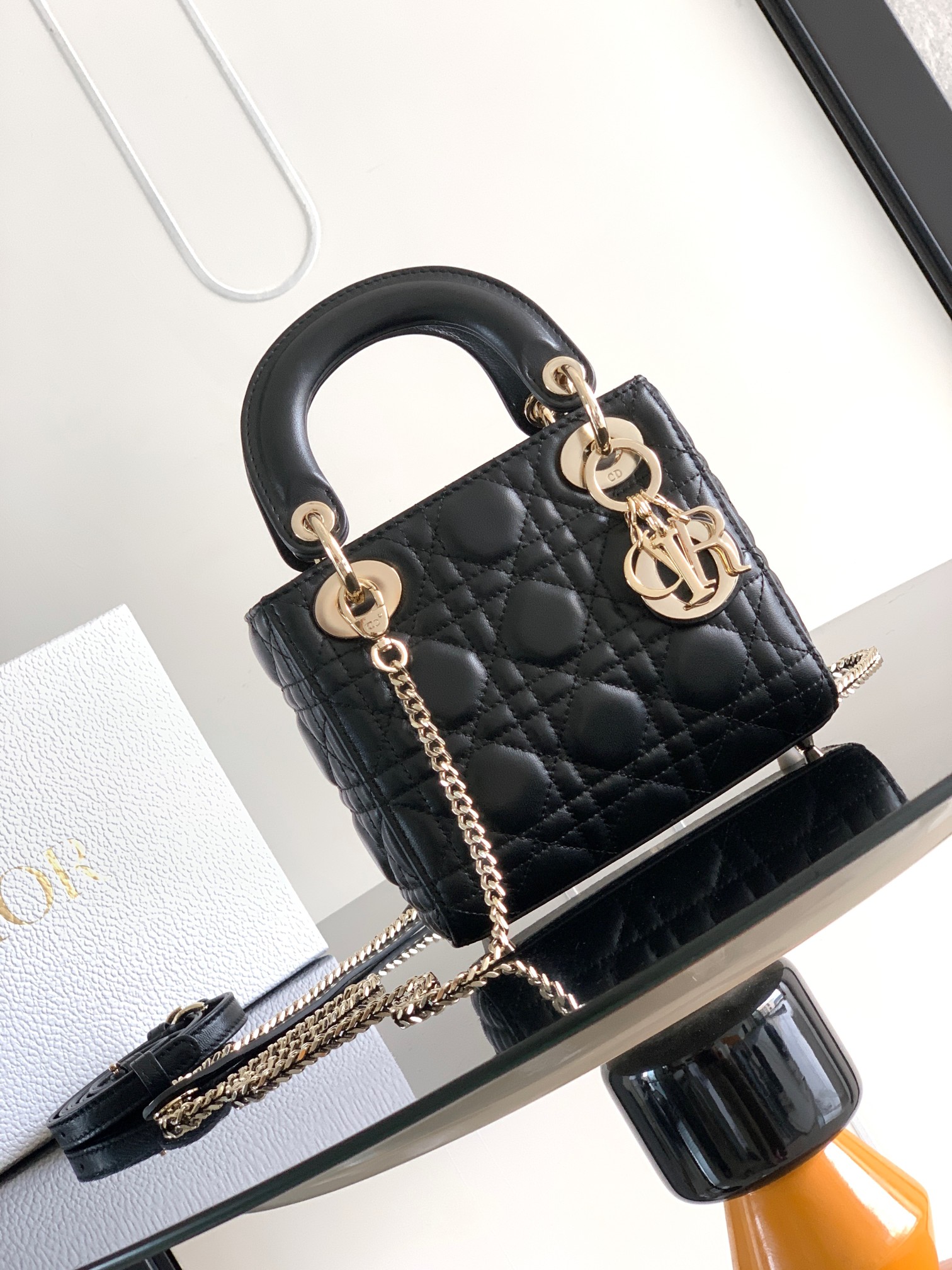 Dior Elegant lady handbag