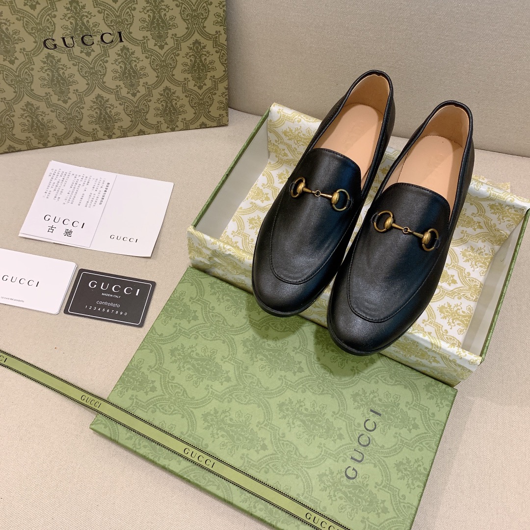 Gucci Women Flat Classic Leather Loafers