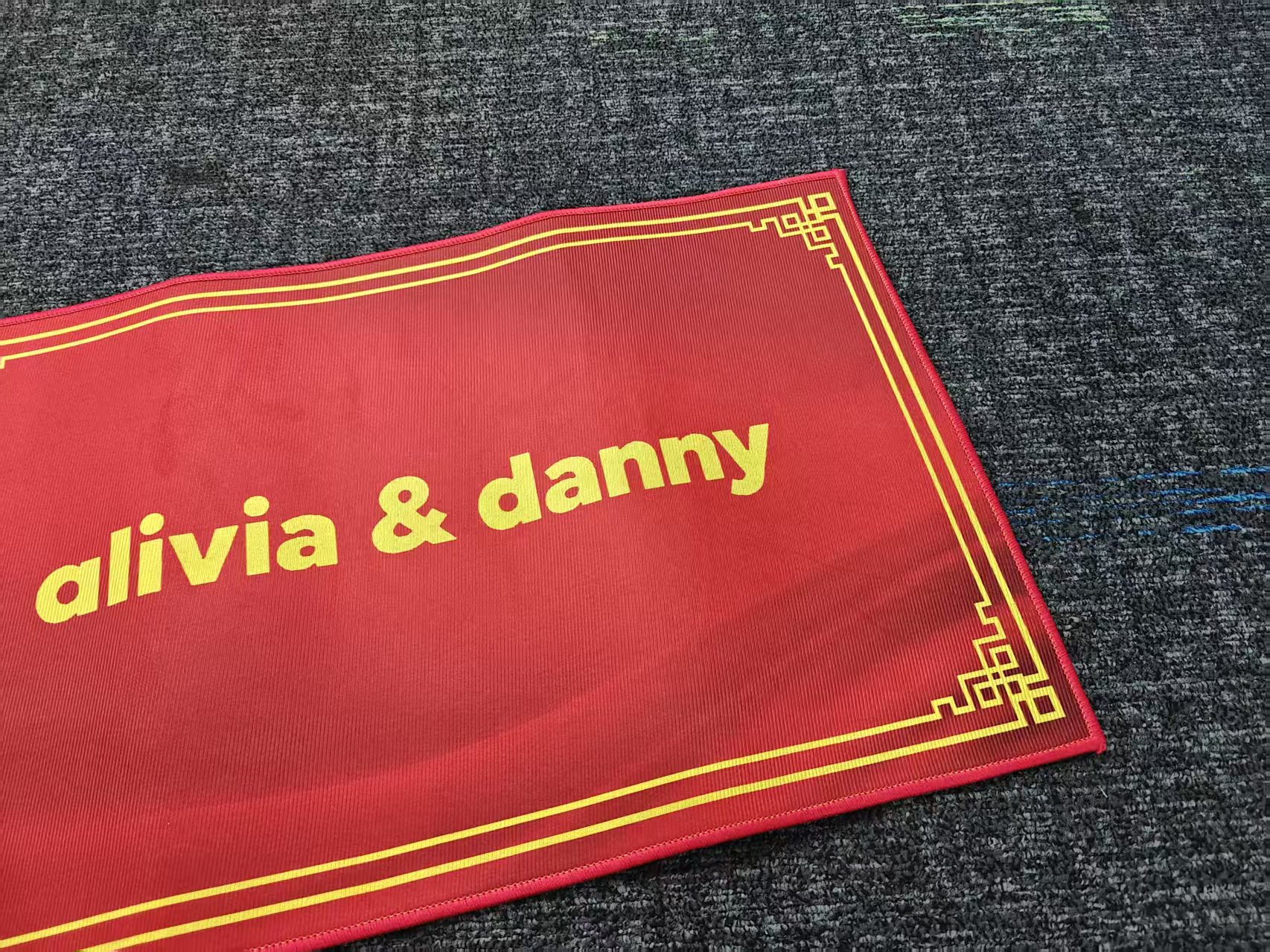 alivia & danny Mat in Red, 50*80cm, Crystal Velvet