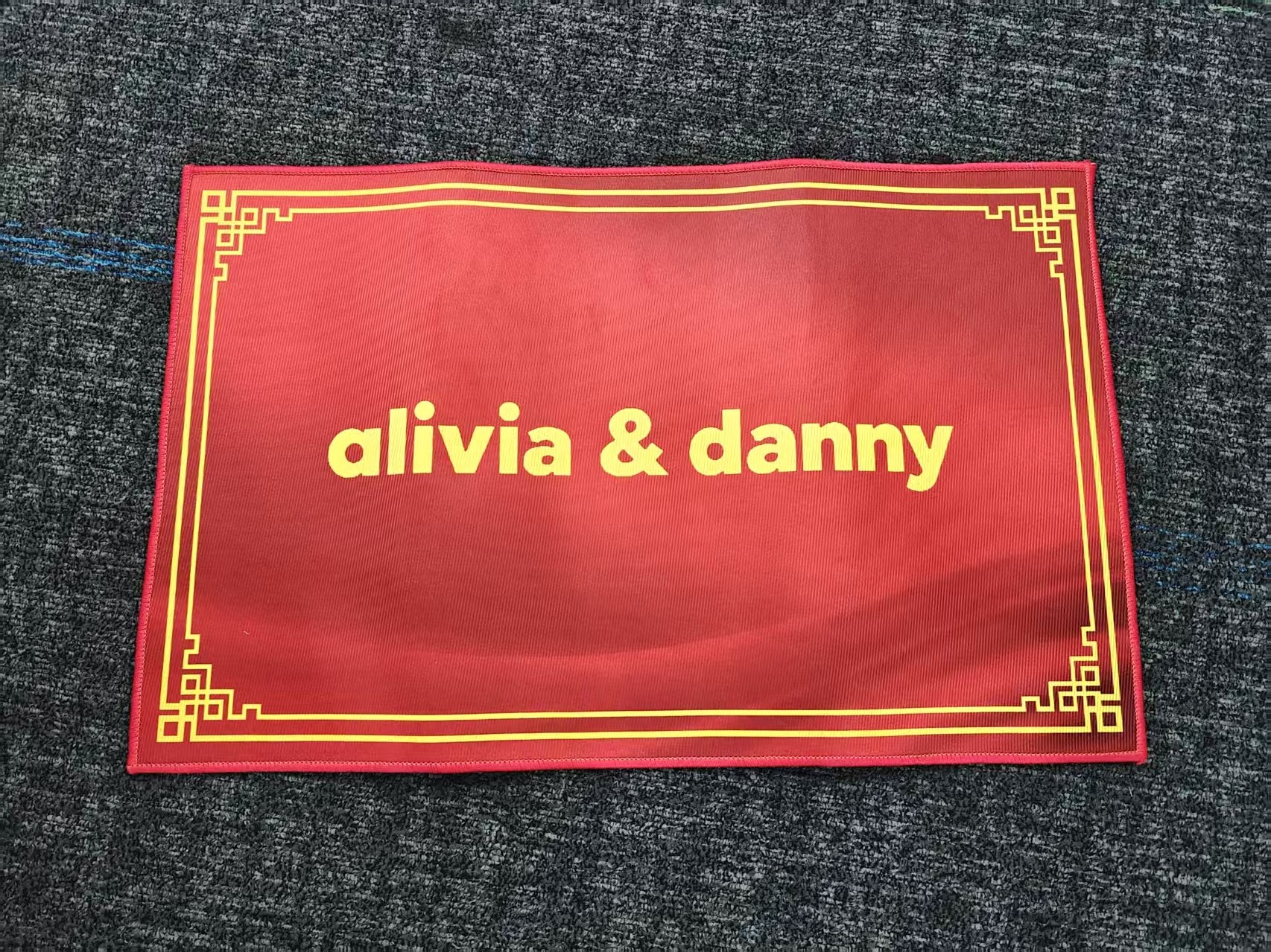 alivia & danny Mat in Red, 50*80cm, Crystal Velvet