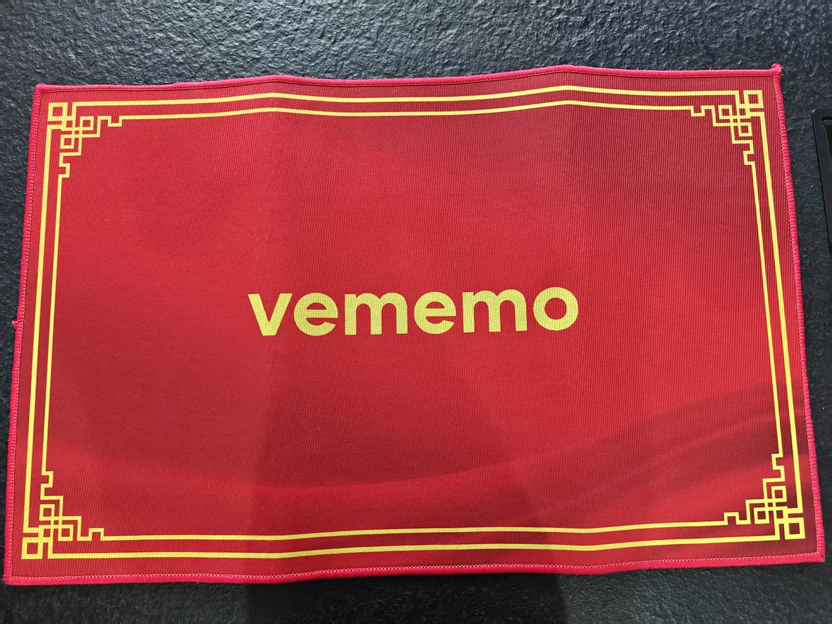 vememo Rug in Red