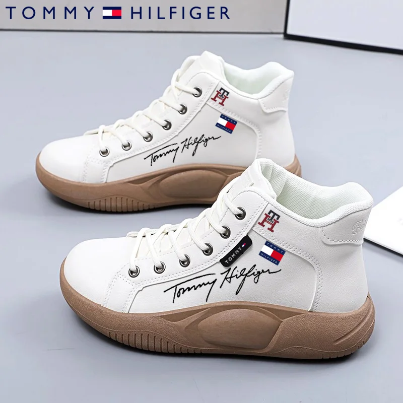 Ocieplane botki damskie zimowe Tommy Hilfiger® 2023 to wygodne, antypoślizgowe buty na co dzień