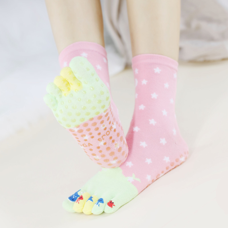 🎁Professional Anti slip - 🧦Fitness Sports Split Toe Five Finger Socks🤣