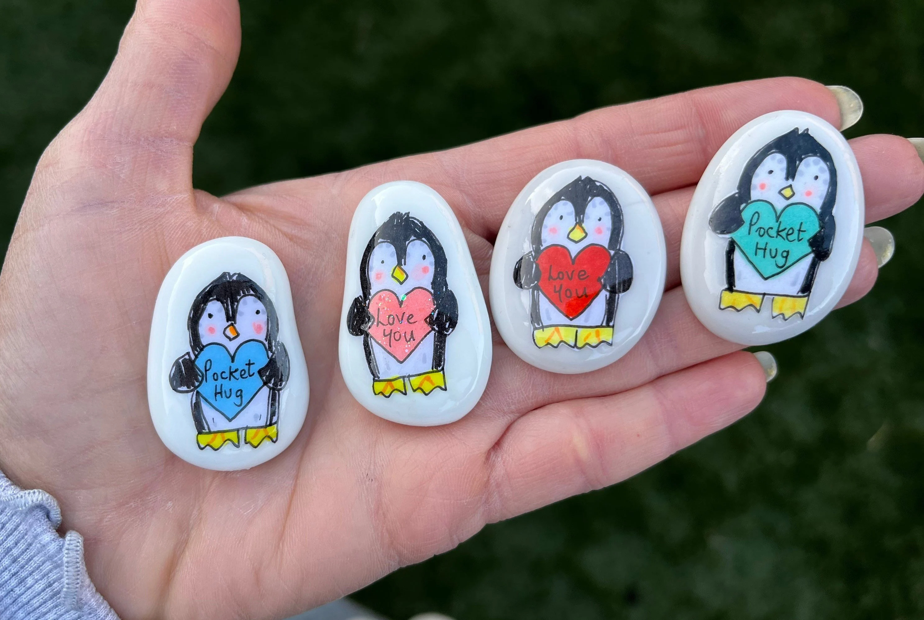 Penguin Pocket Hug Pebble