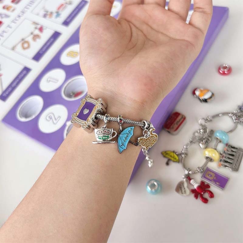 Advent Calendar 2024-24 Days of FRIENDS Charm Bracelet Kit