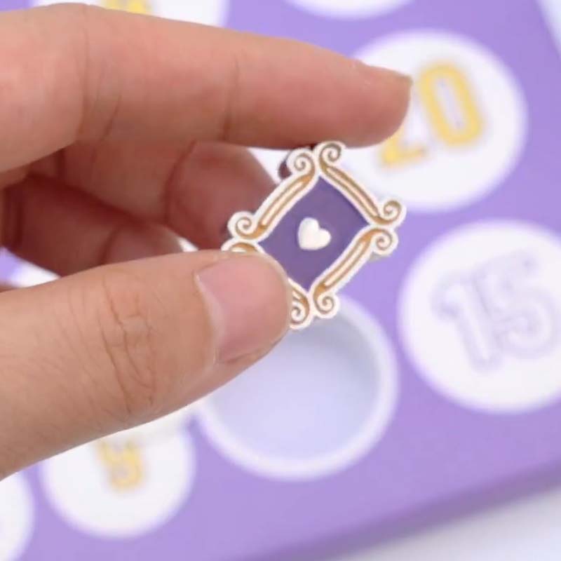 Advent Calendar 2024-24 Days of FRIENDS Charm Bracelet Kit