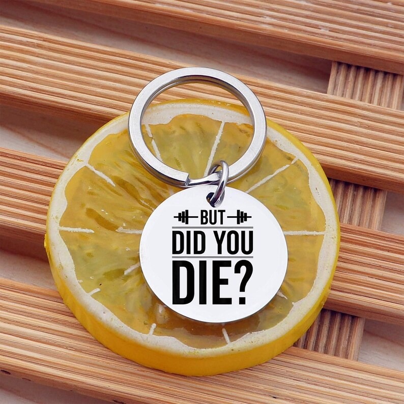 💡Fun Gift🎁 - Round Engraved Keychain🔑