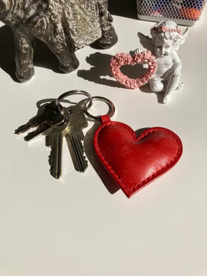 💖Leather Heart Keychain