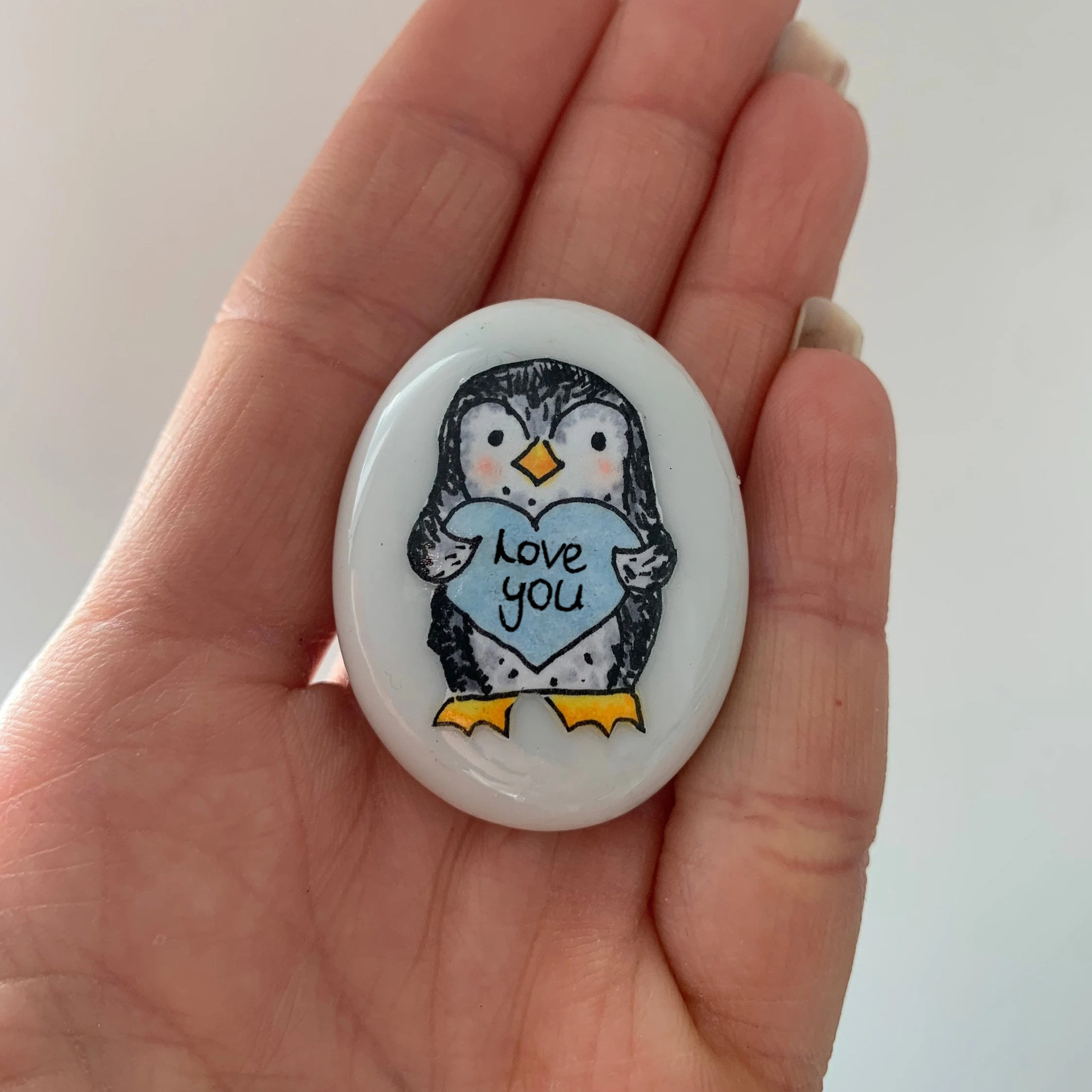 Penguin Pocket Hug Pebble