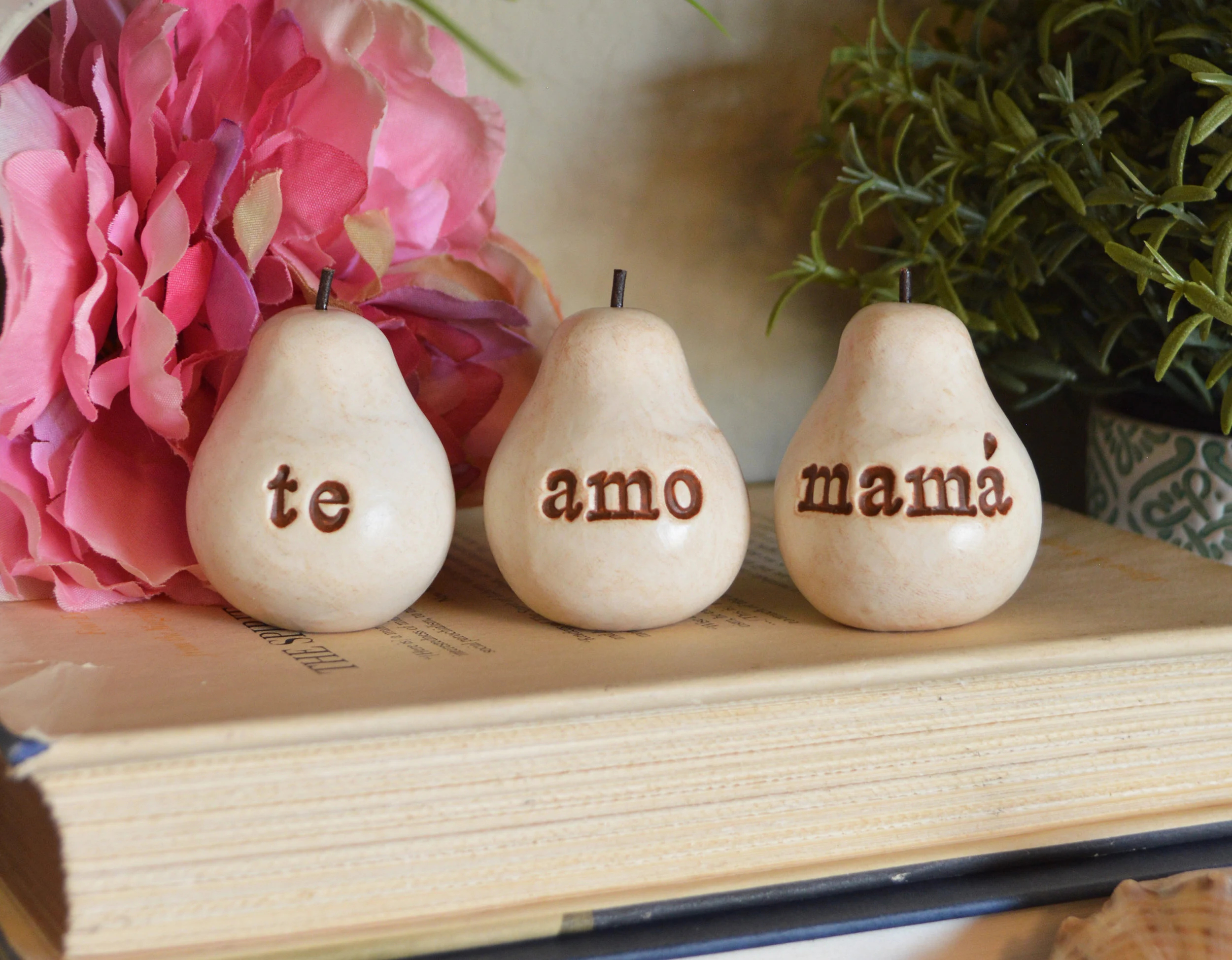 "te amo mama"-Mom Gift In Spanish