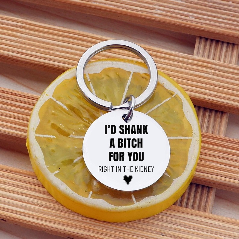 💡Fun Gift🎁 - Round Engraved Keychain🔑