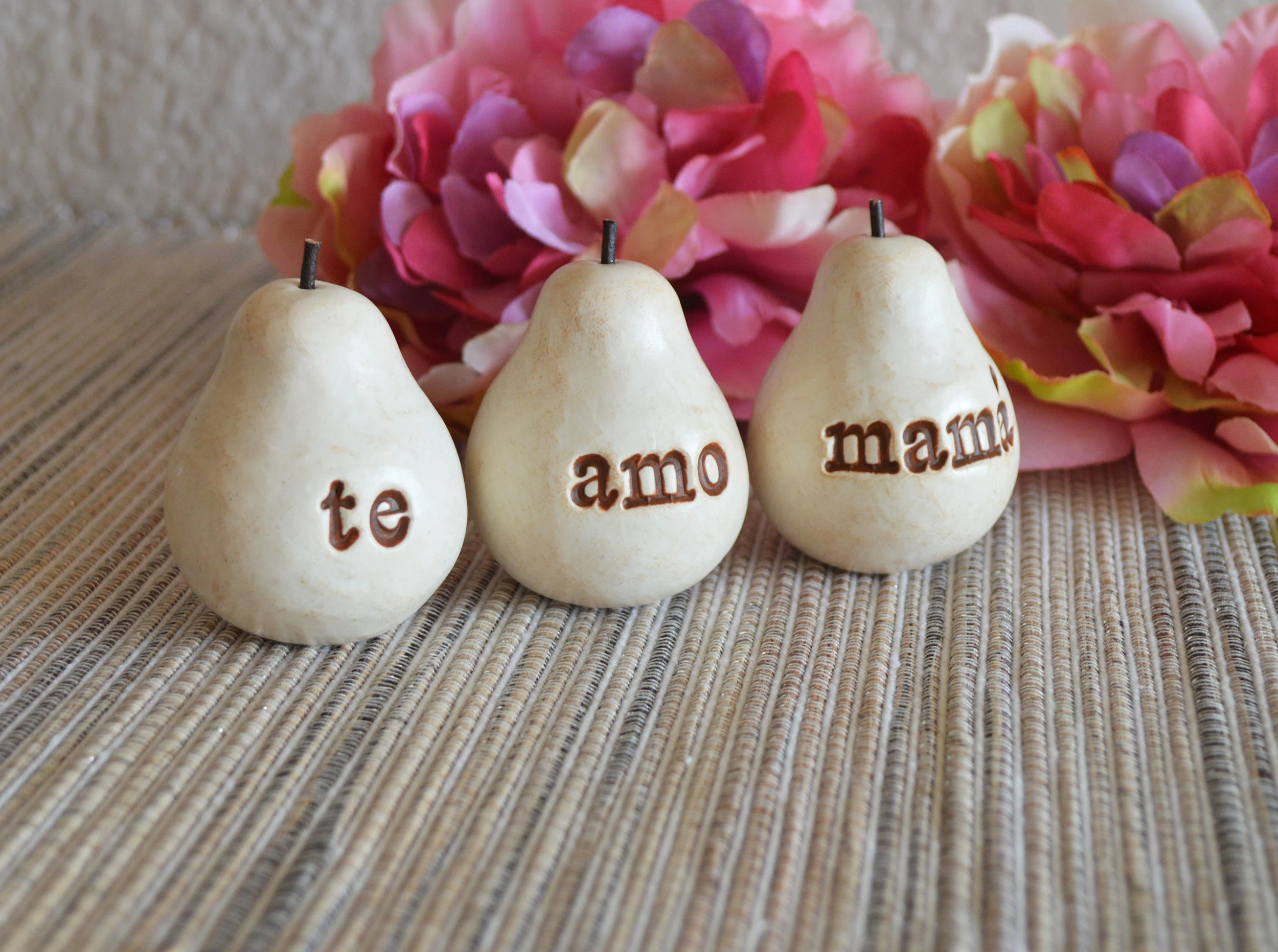 "te amo mama"-Mom Gift In Spanish