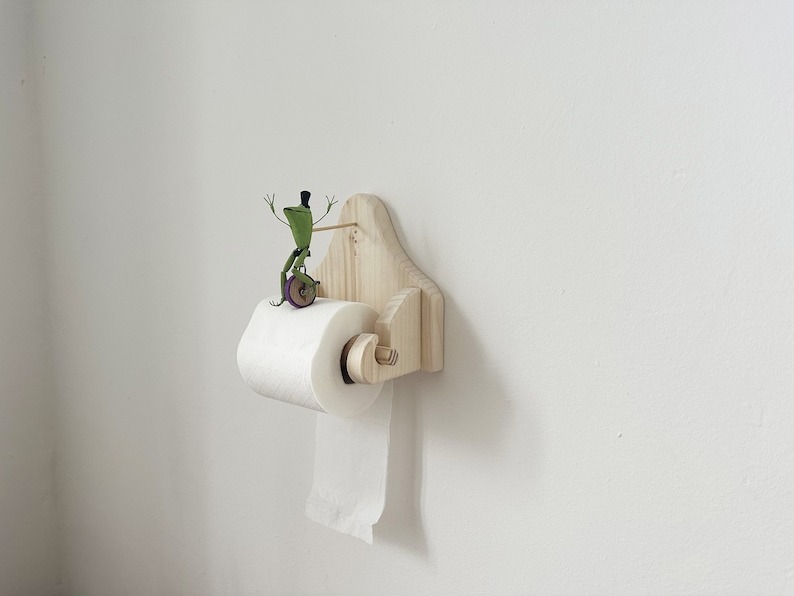 Toilet Paper Holder - Frog On Unicycle🐸