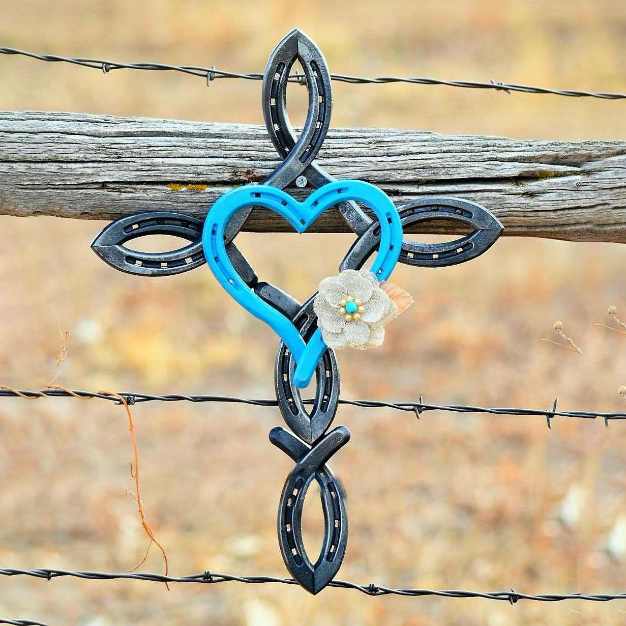 ❤️Natural Horseshoe Cross With Heart