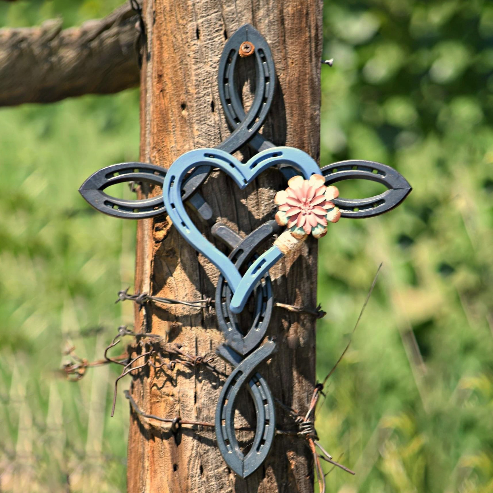 ❤️Natural Horseshoe Cross With Heart
