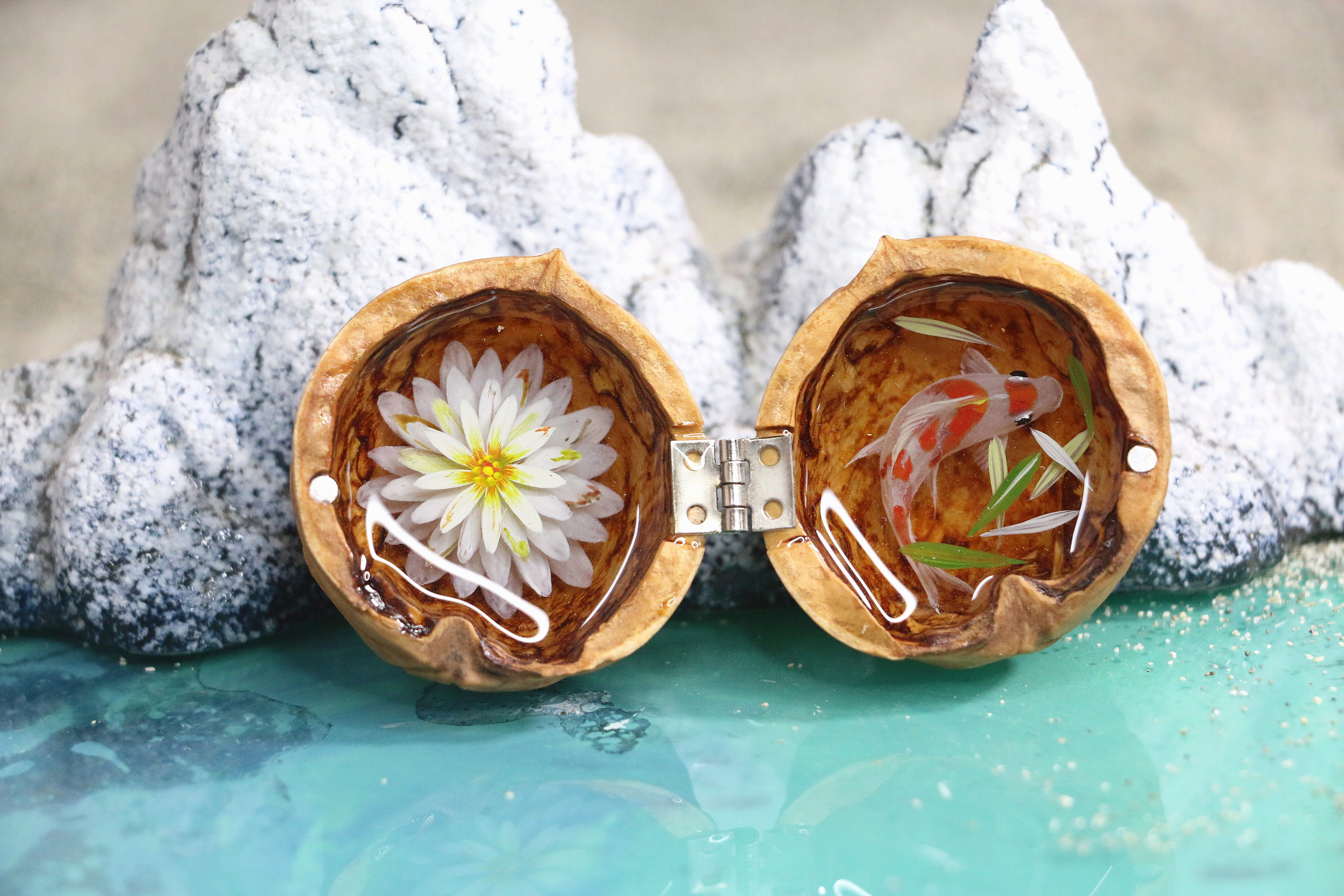 Handmade Mini Koi Fish Resin Painting In The Walnut Shell