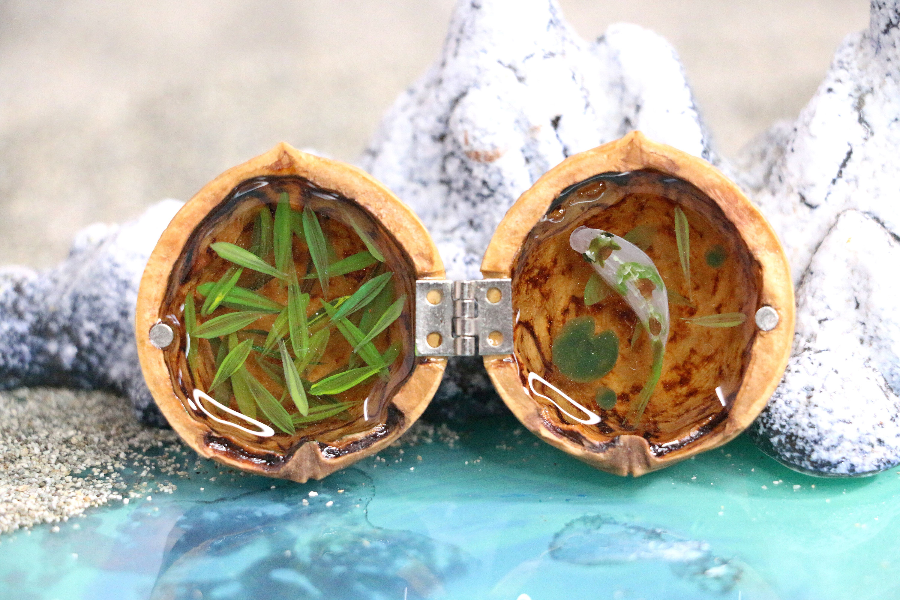 Handmade Mini Koi Fish Resin Painting In The Walnut Shell